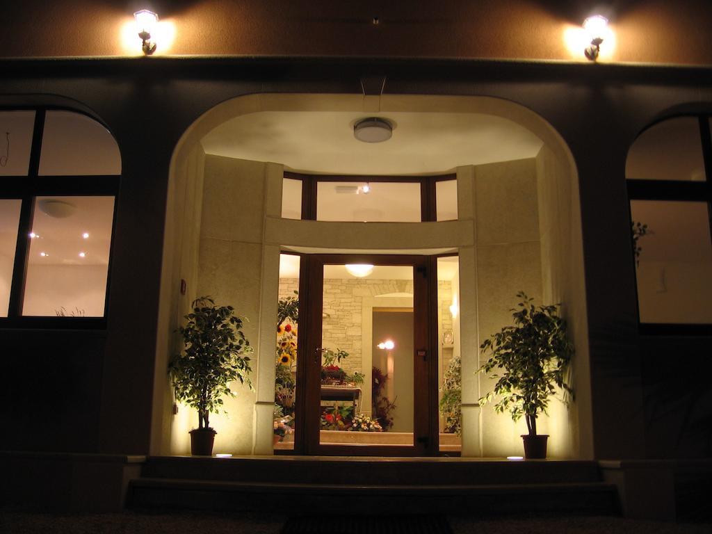 Guest House Caterina Πόρετς Εξωτερικό φωτογραφία